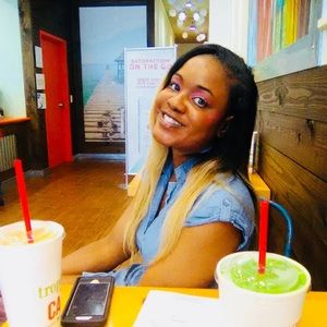 Meet your Posher, Janine